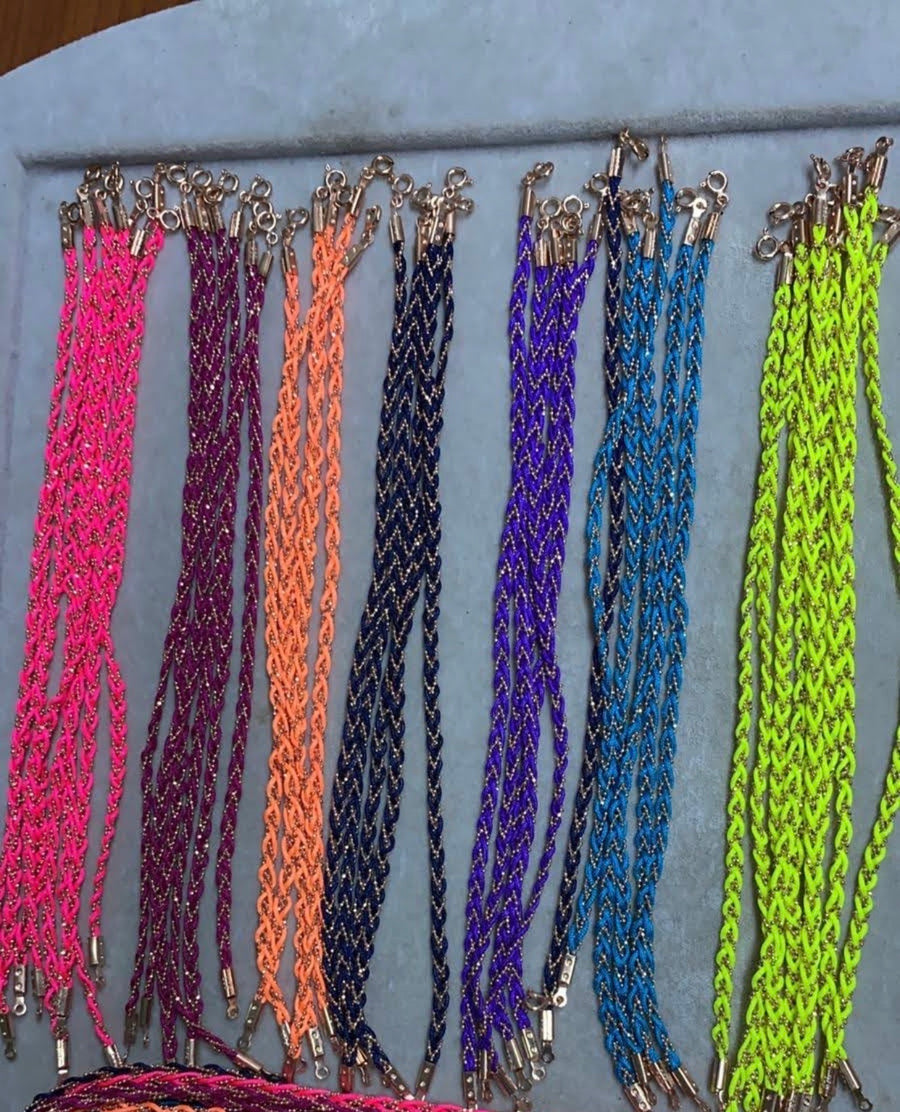 Colorful thread anklet